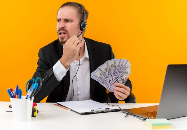 Call center agent resolving customer payment issues