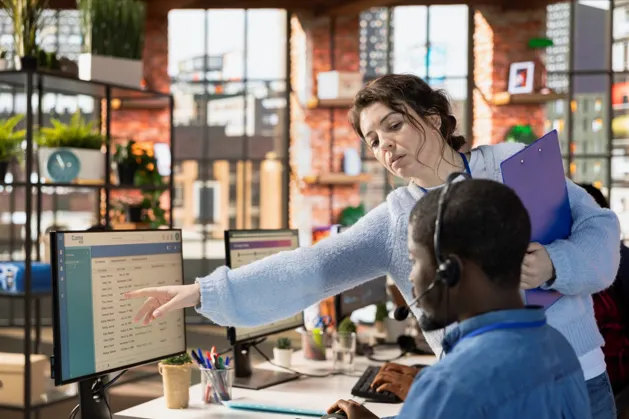 Support manager training customer service team members